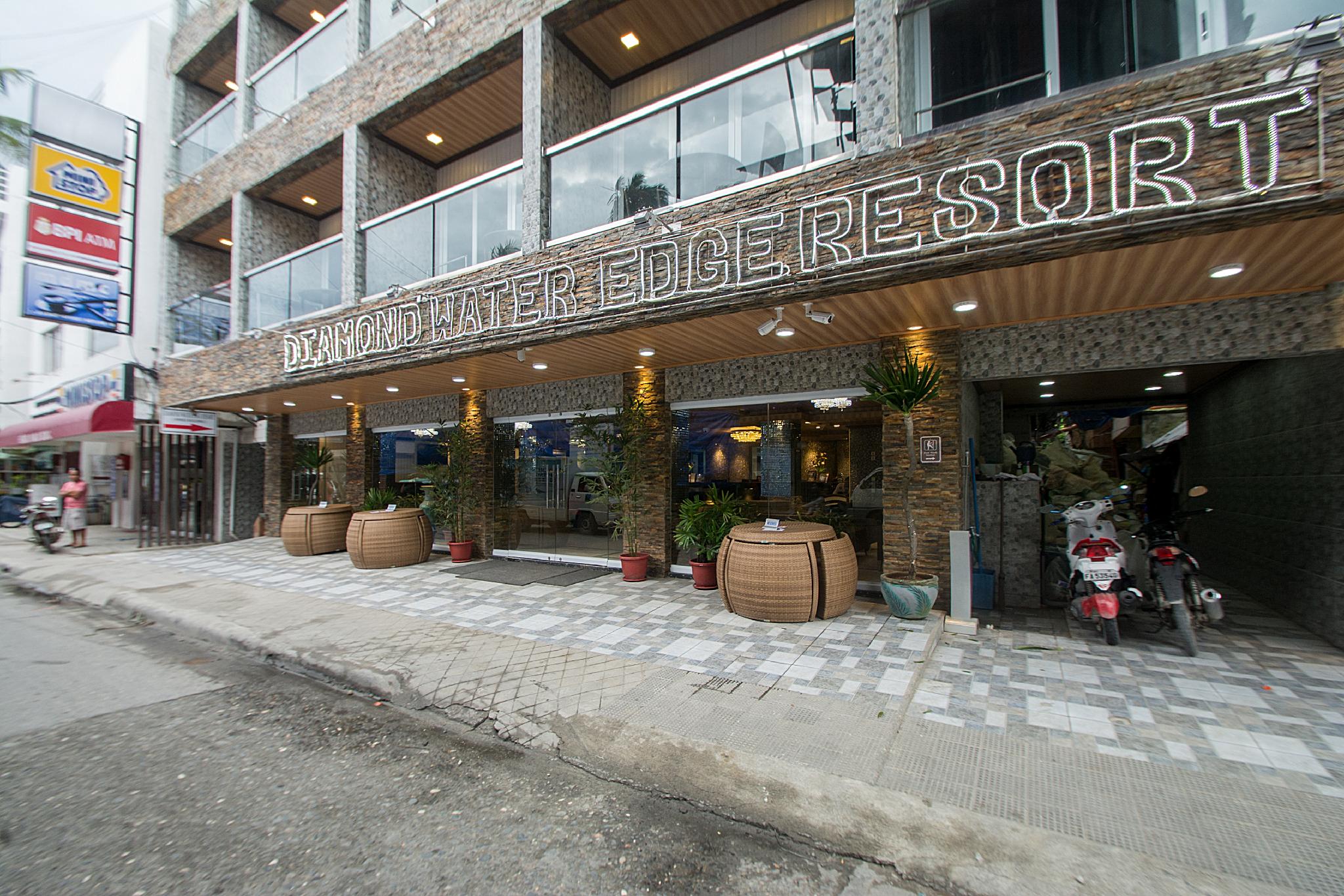 Diamond Water Edge Resort
