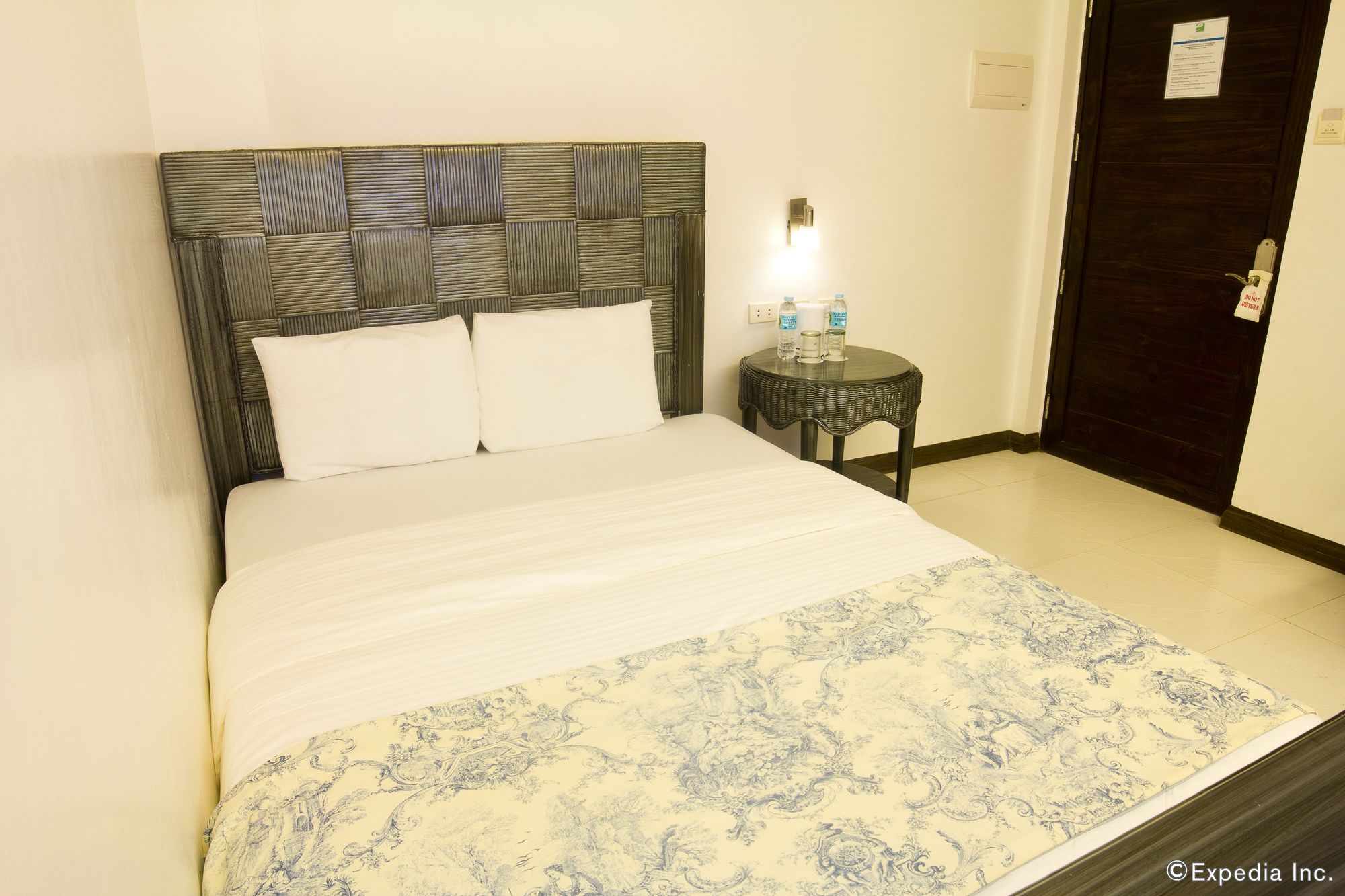 Erus Suites