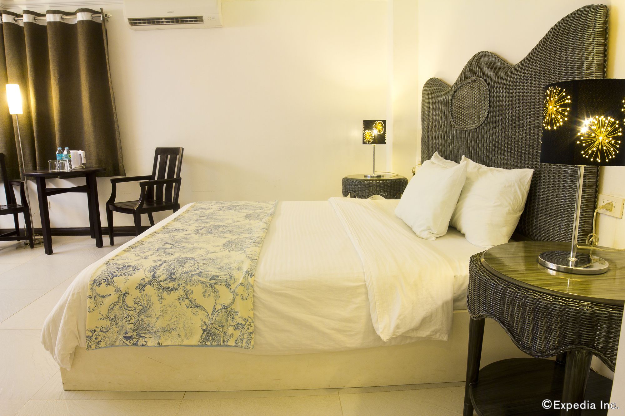 Erus Suites