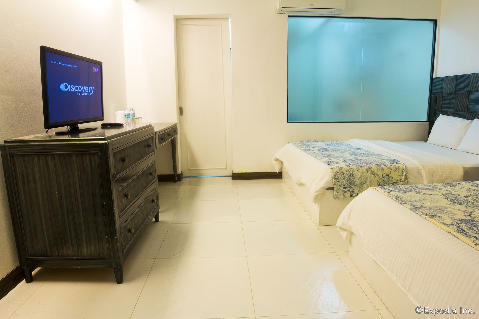 Erus Suites