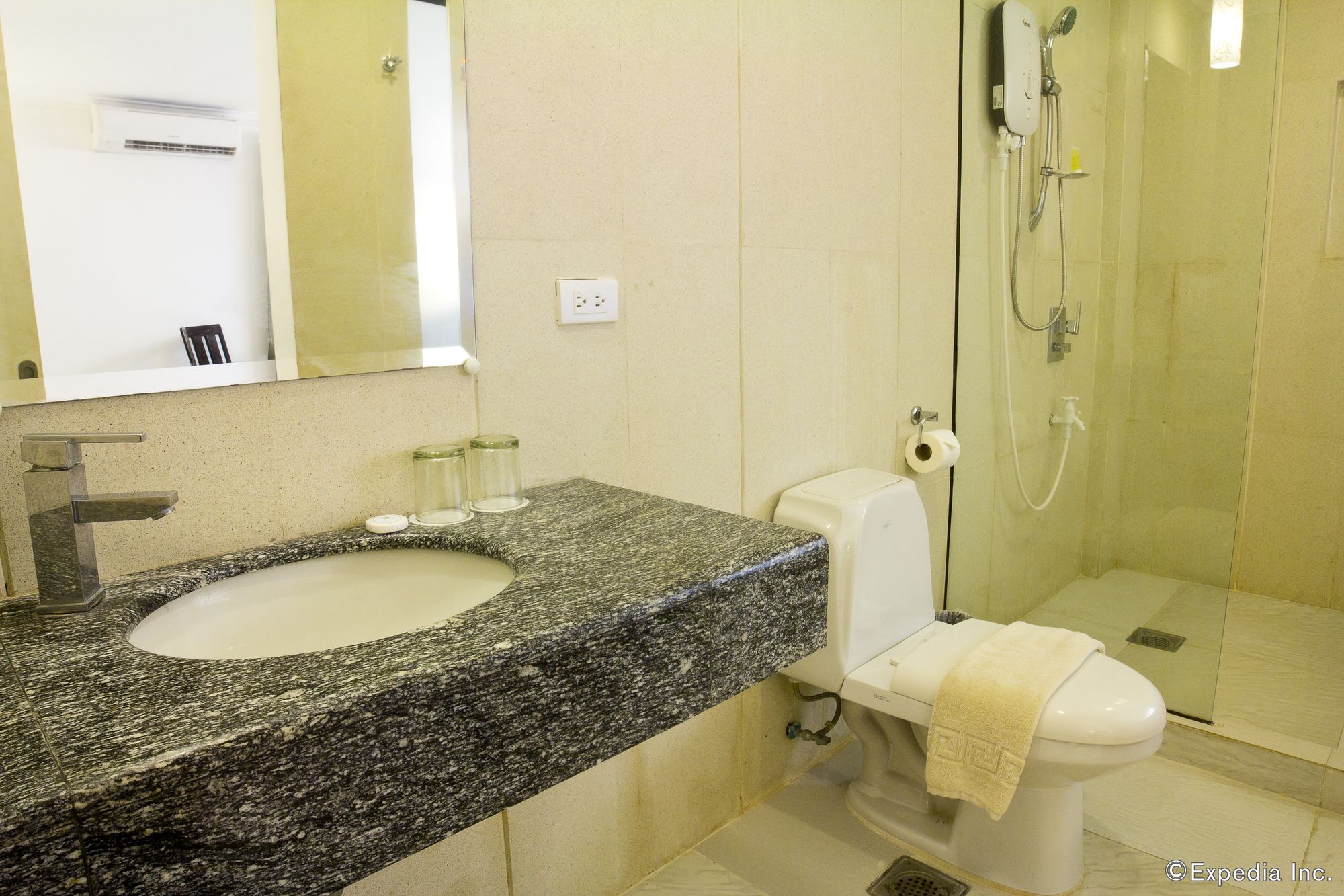 Erus Suites
