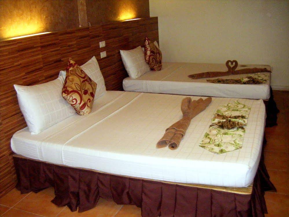 Feliness Resort