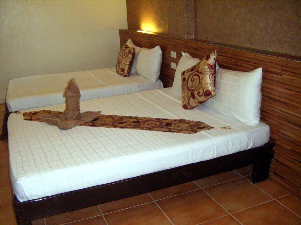 Feliness Resort