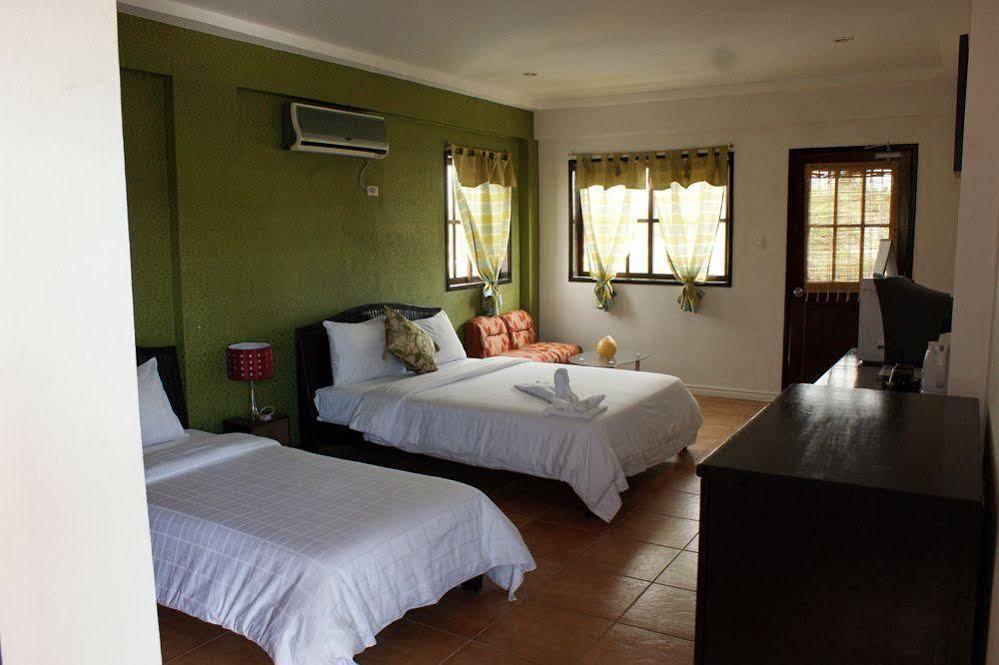 Feliness Resort