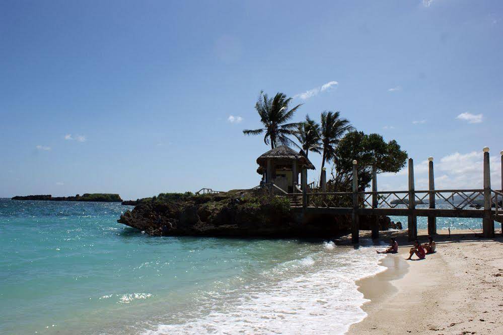 Feliness Resort