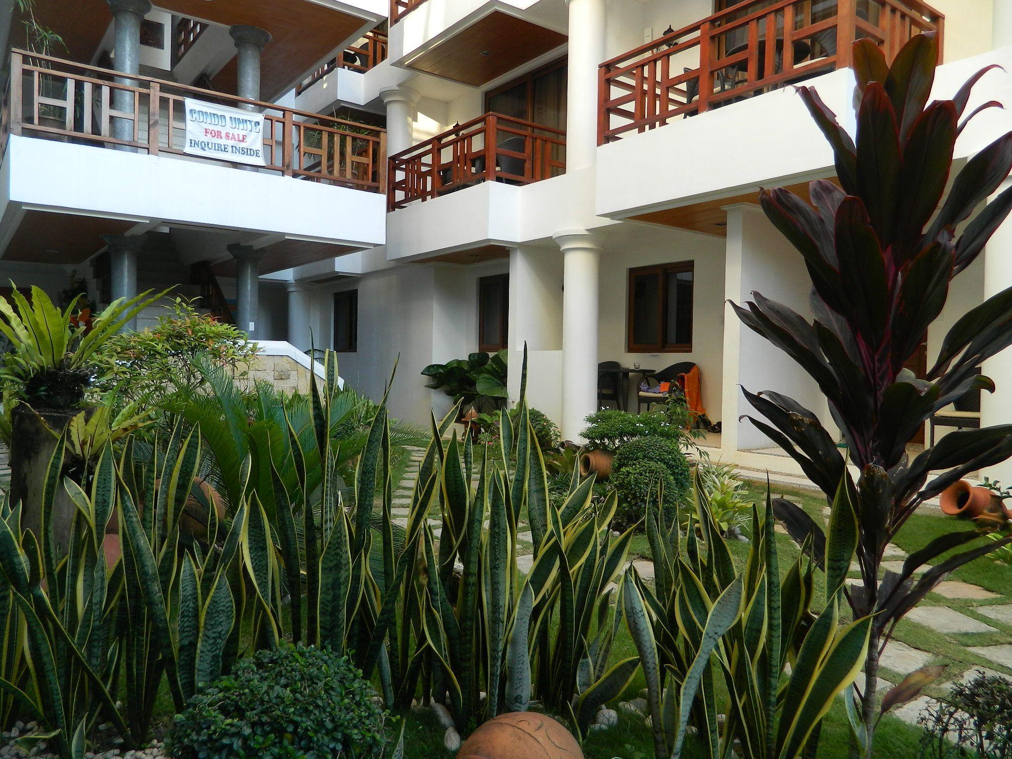Giulius Boracay Italian Resort