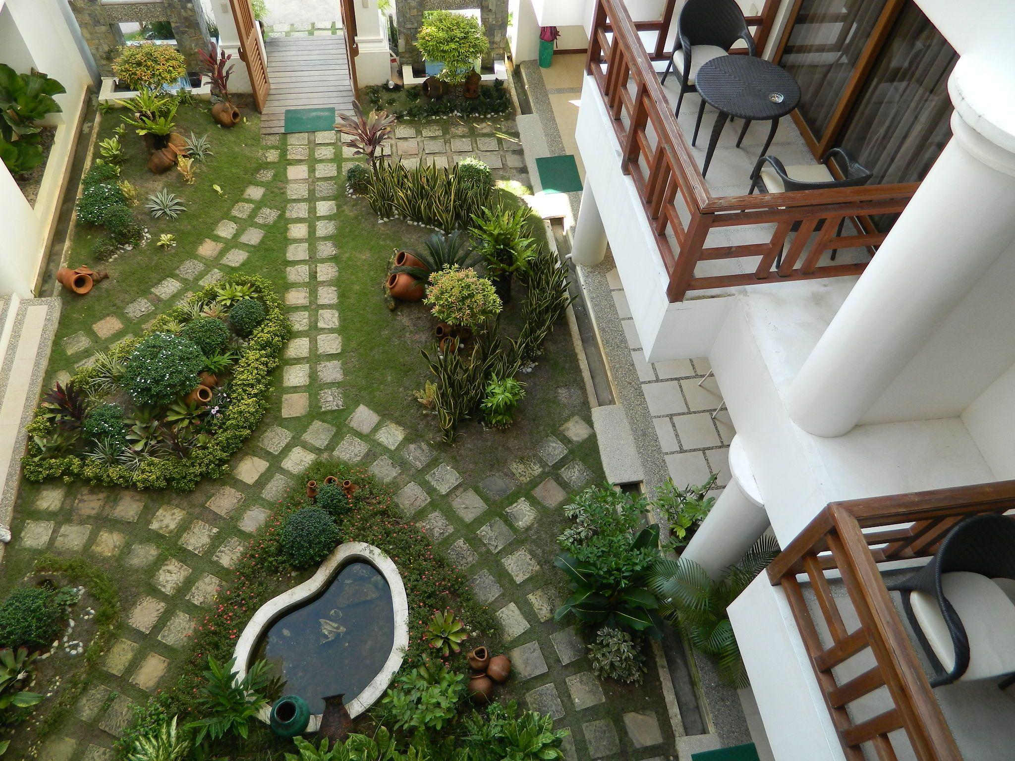 Giulius Boracay Italian Resort