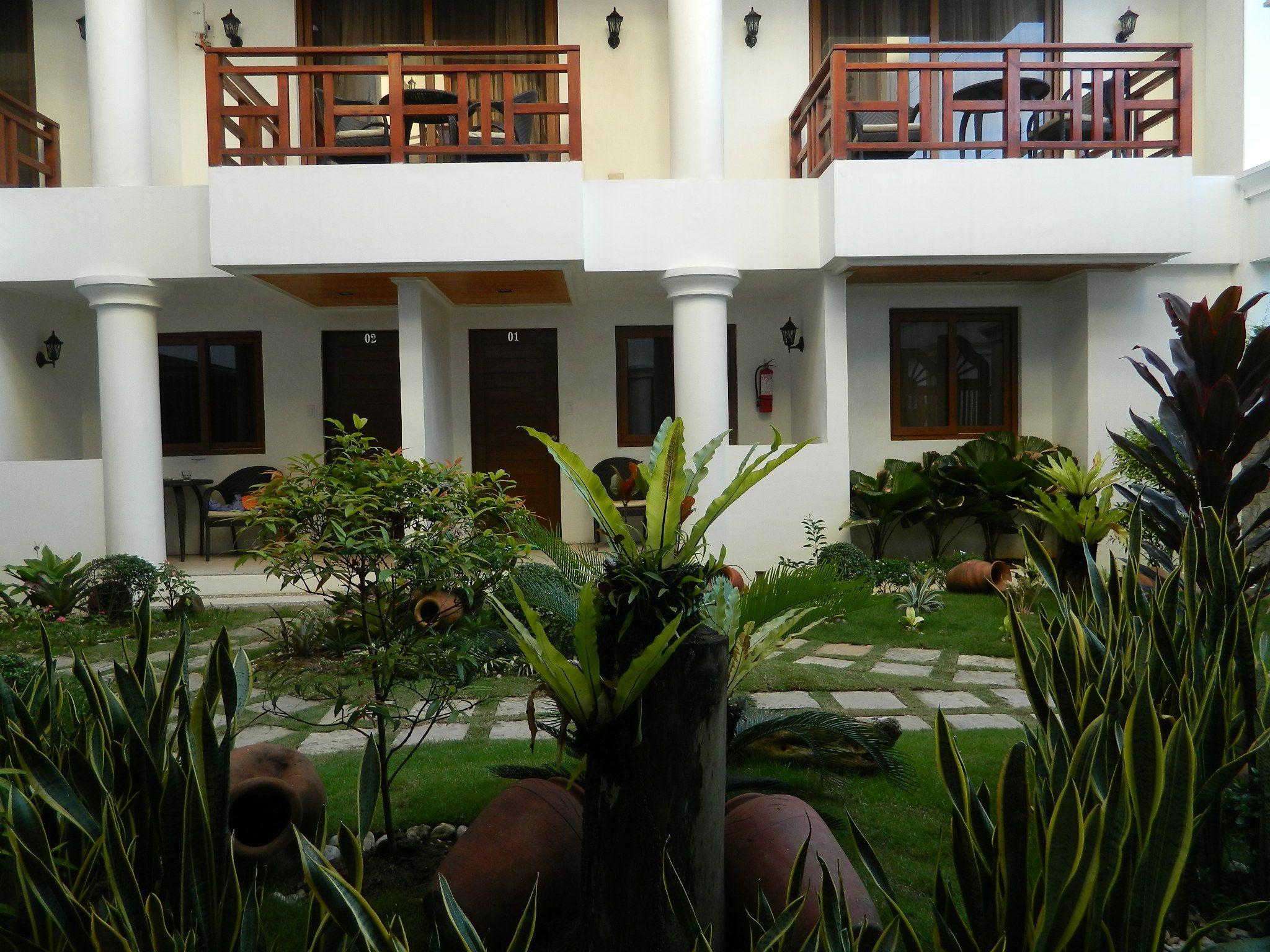 Giulius Boracay Italian Resort