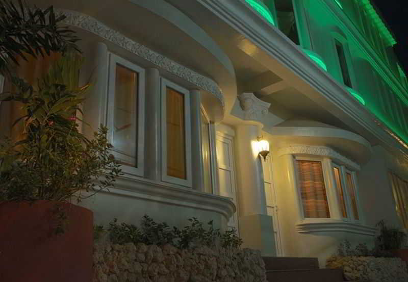 Green Monkey Resort