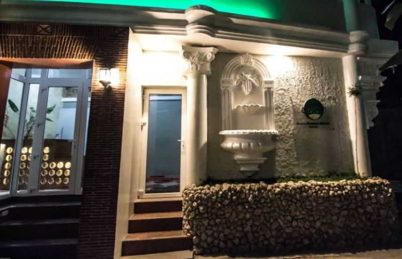 Green Monkey Resort