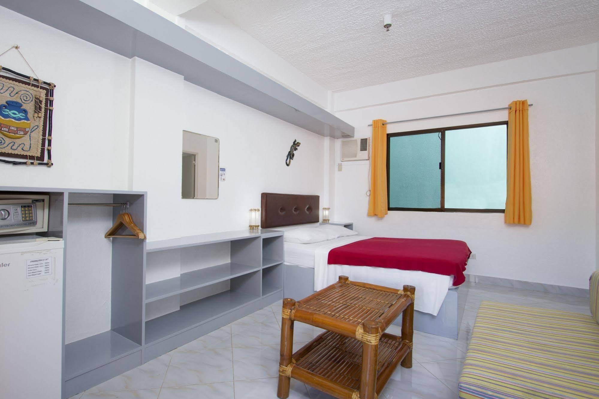 Island Jewel Inn Boracay