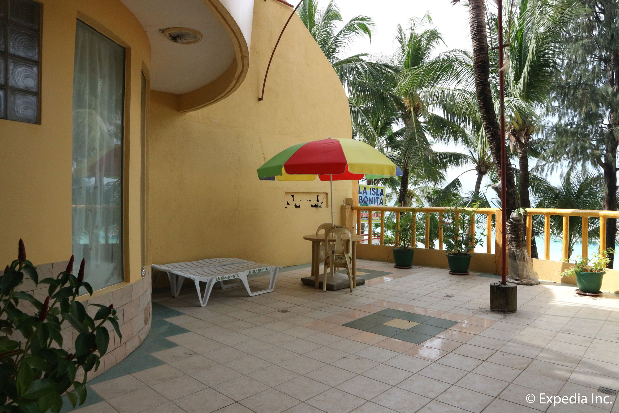 La Isla Bonita Resort & Spa