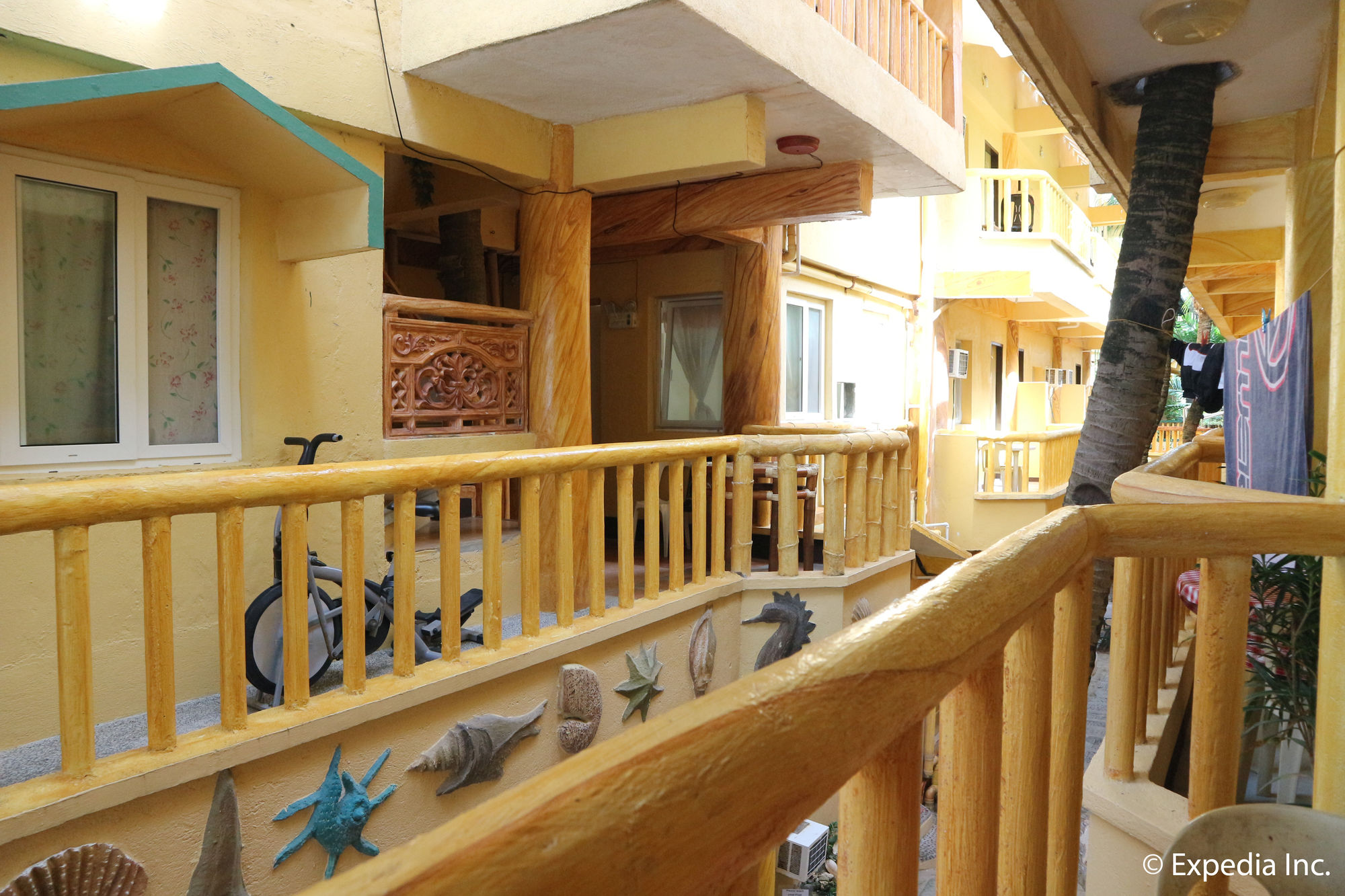 La Isla Bonita Resort & Spa