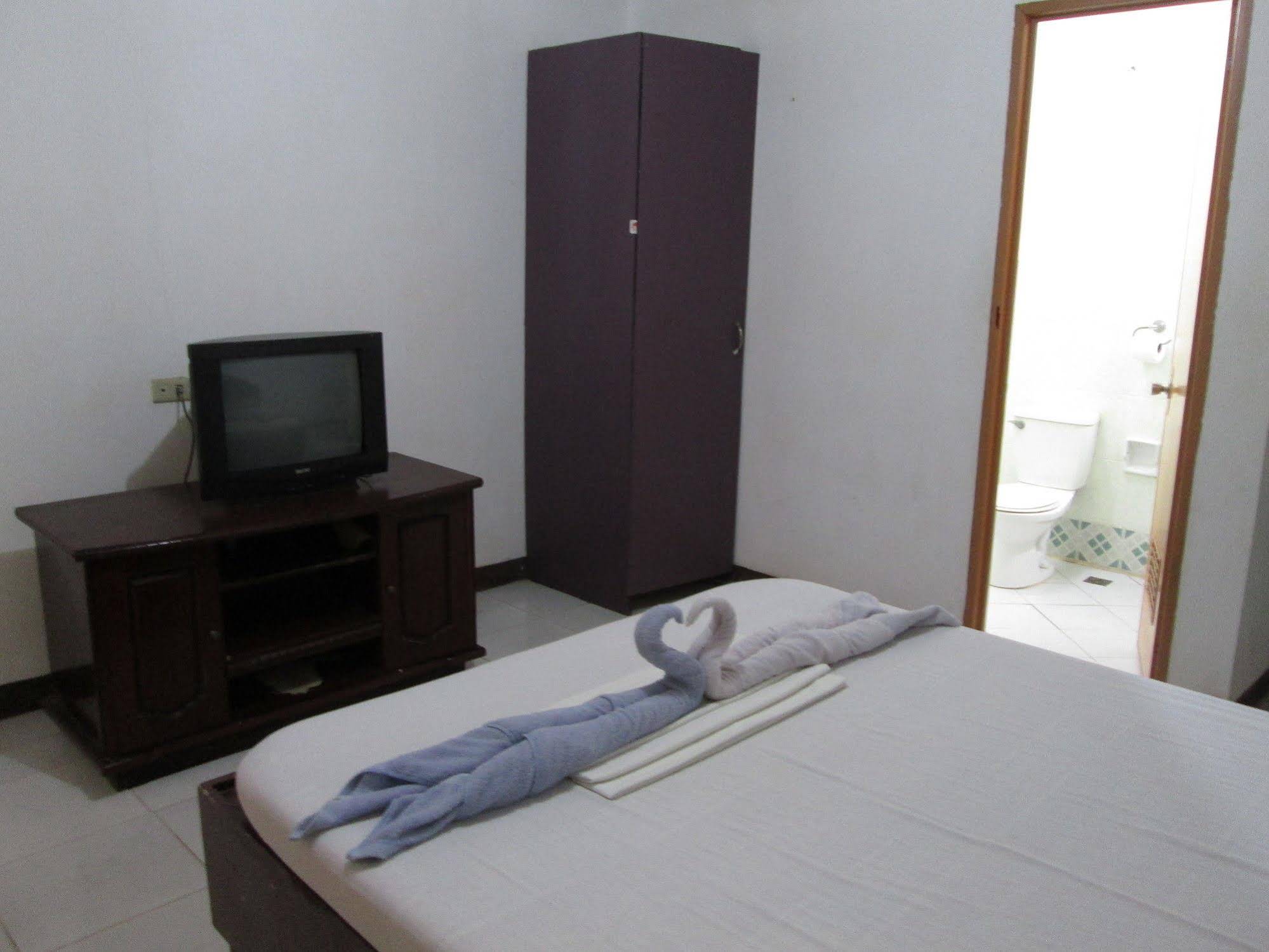 La Oviedo Villa Resort