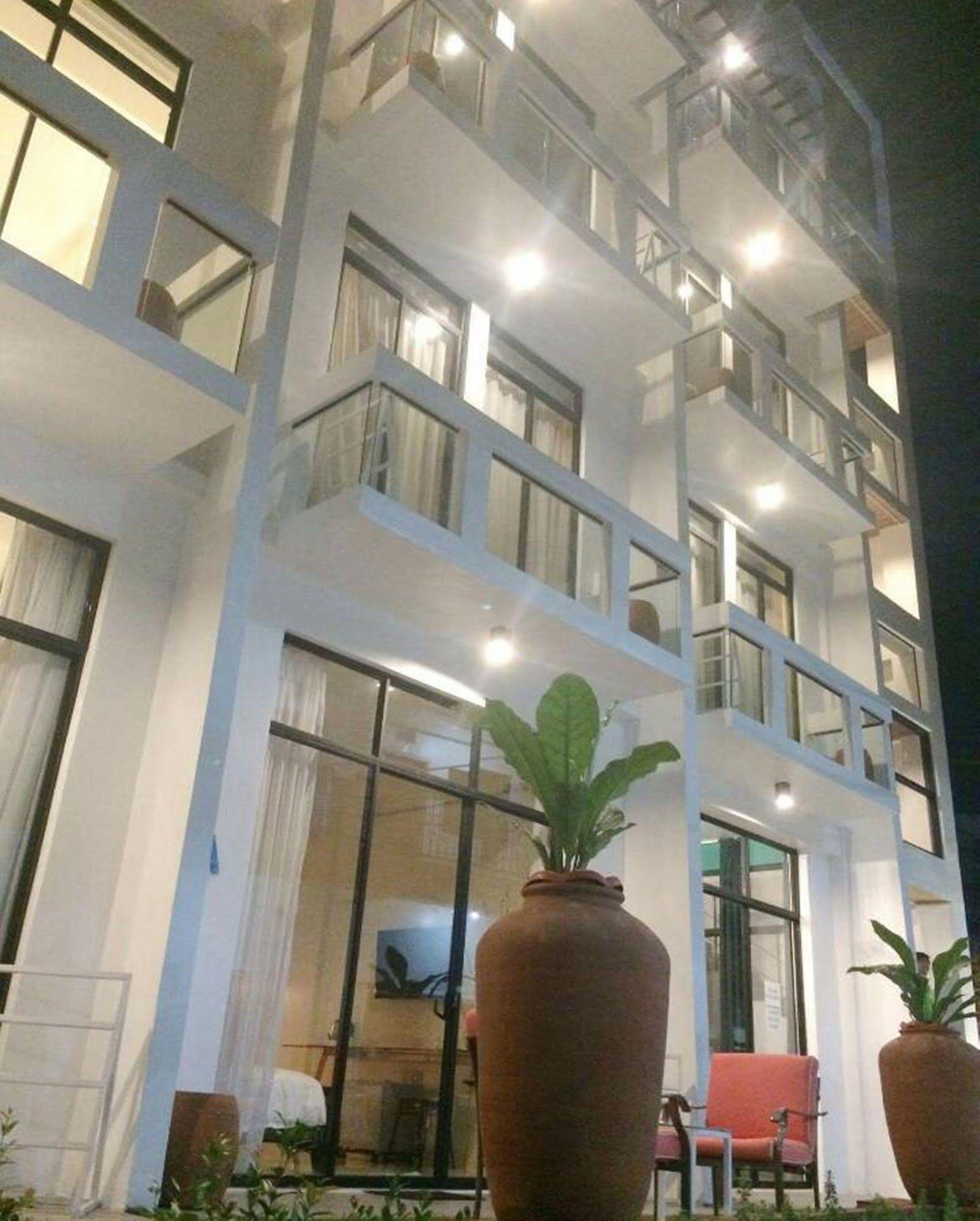Luxx Boutique Boracay