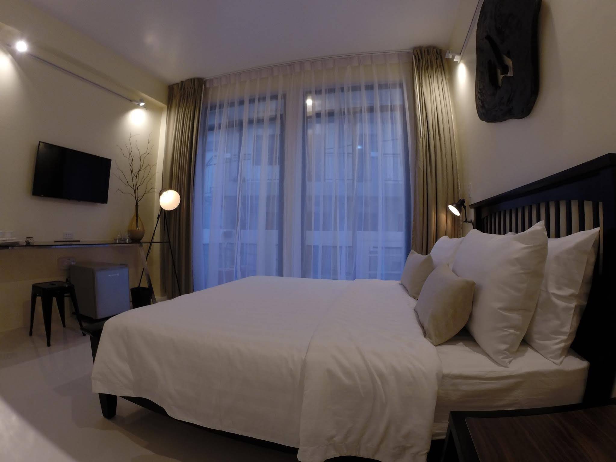 Luxx Boutique Boracay