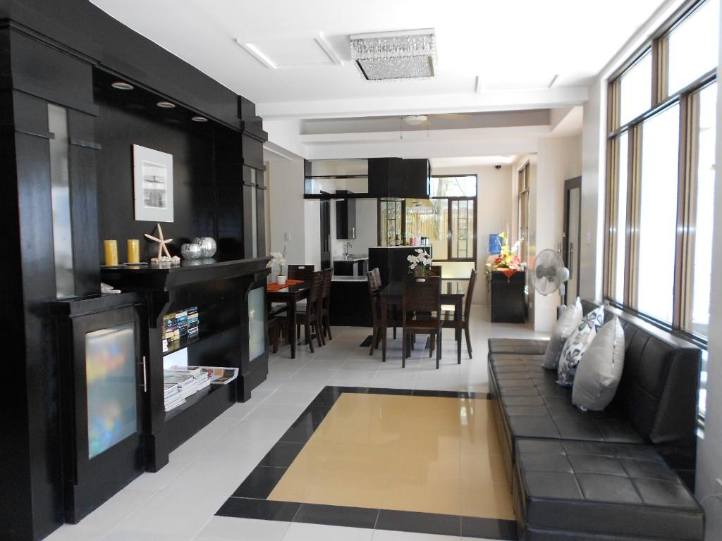 One Crescent Place