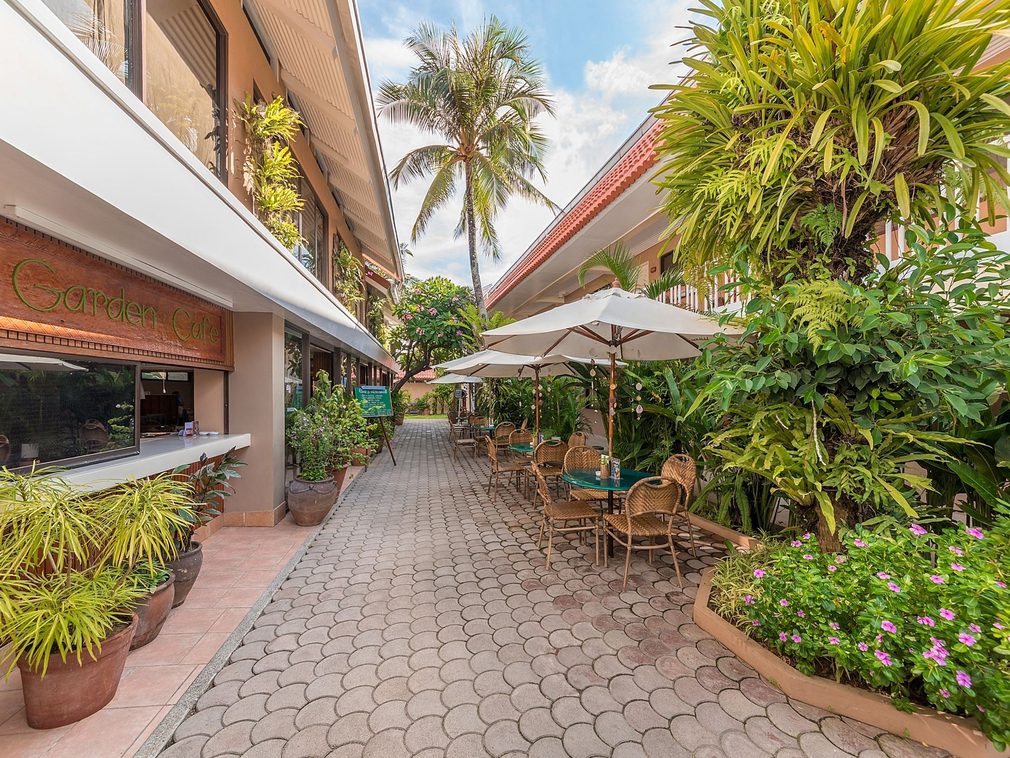 Patio Pacific