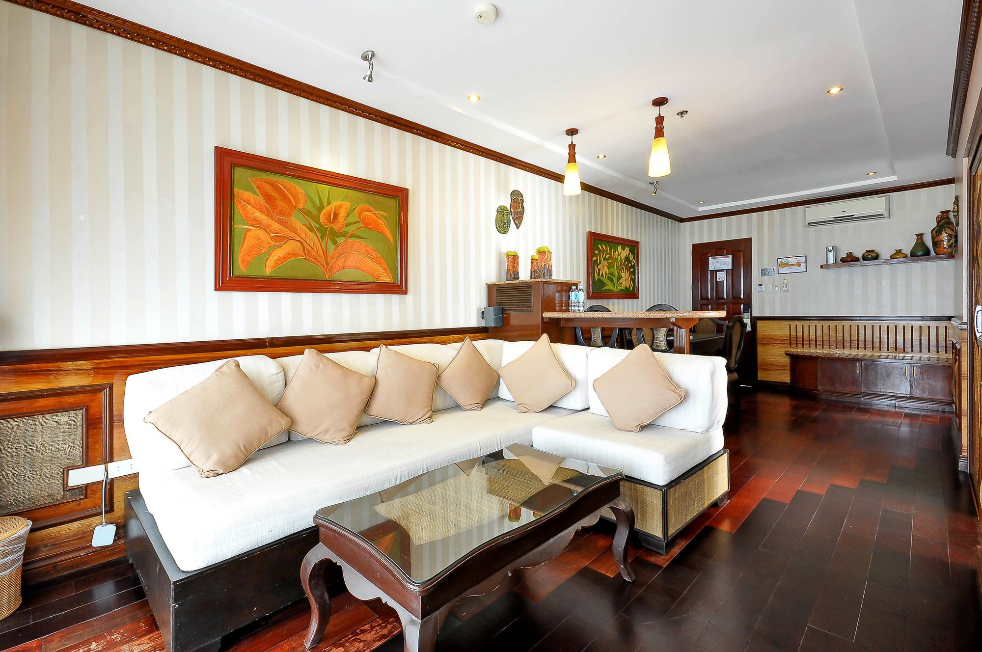 Red Coconut Beach Hotel