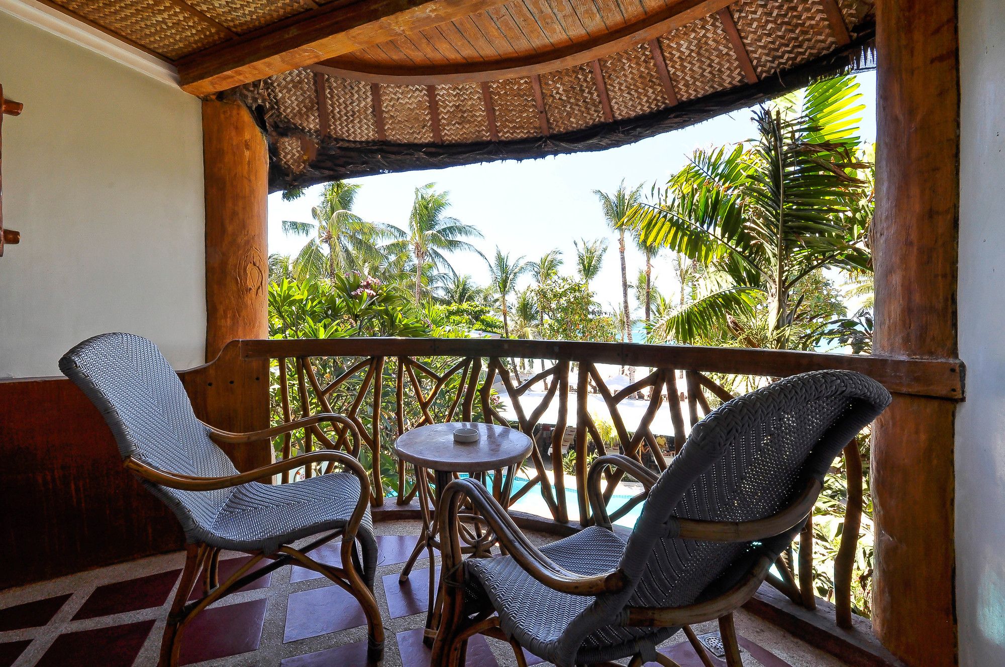 Red Coconut Beach Hotel
