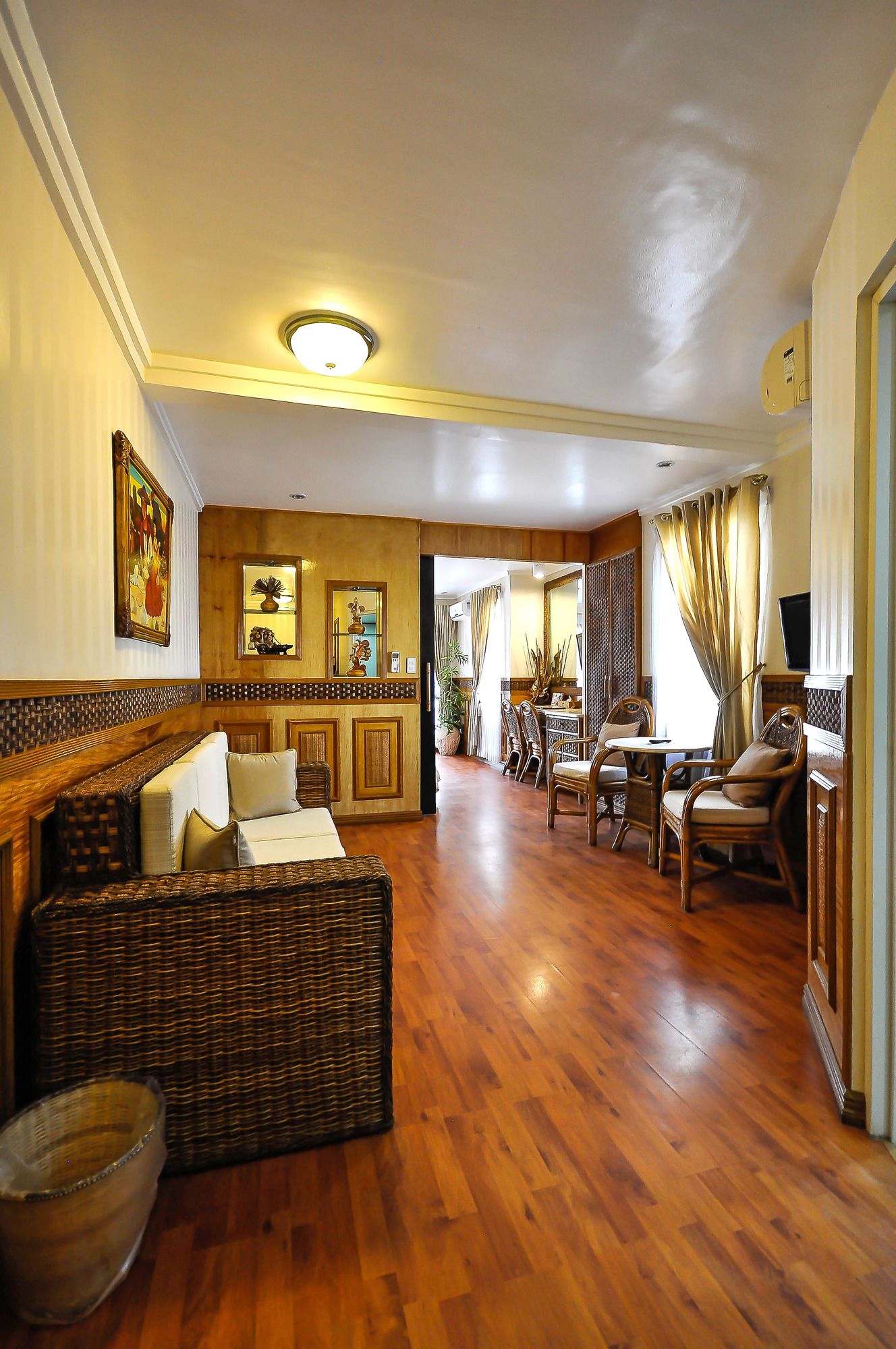 Red Coconut Beach Hotel