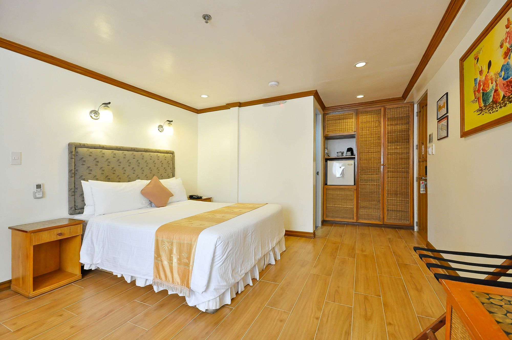 Red Coconut Beach Hotel