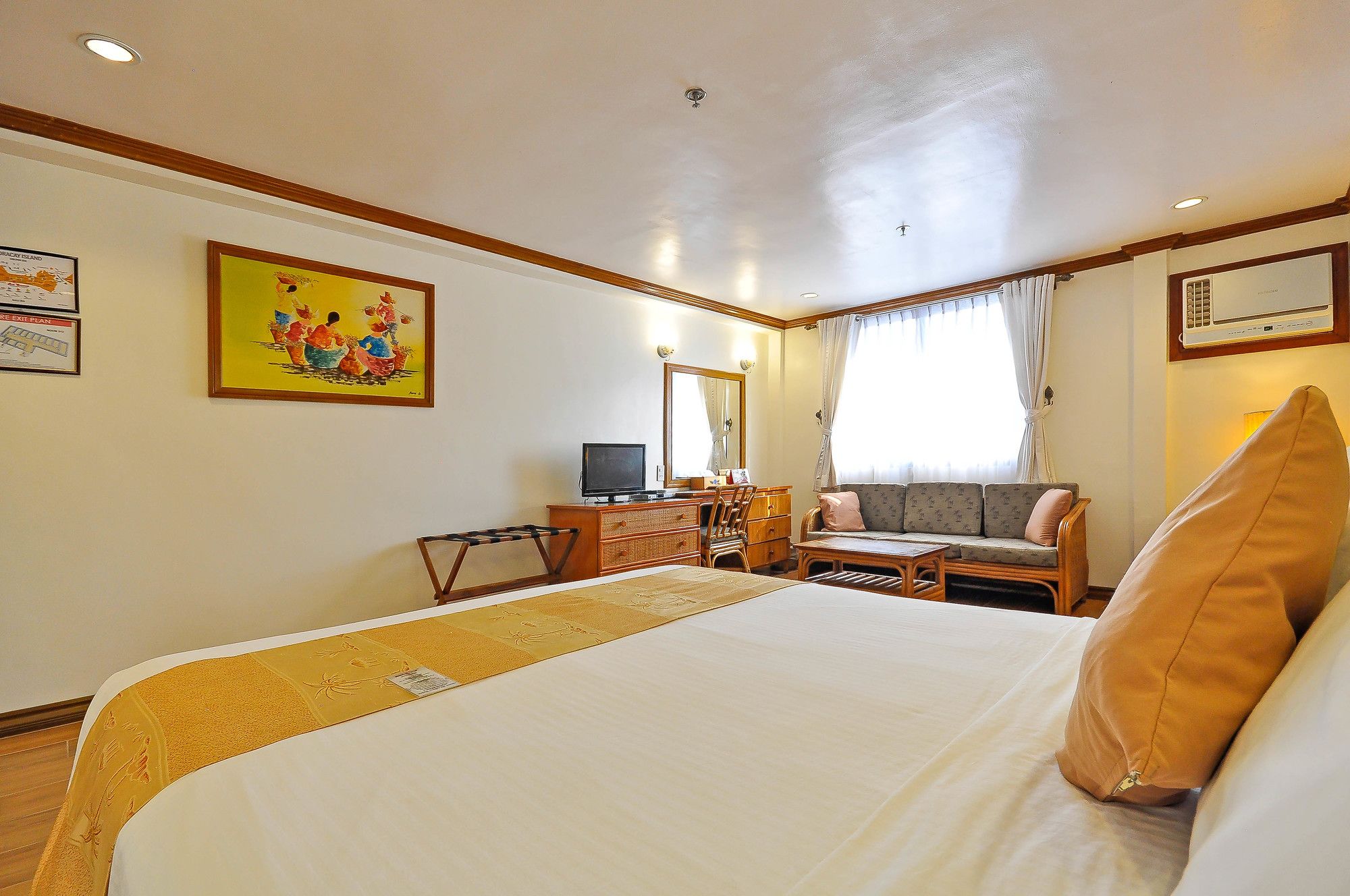 Red Coconut Beach Hotel