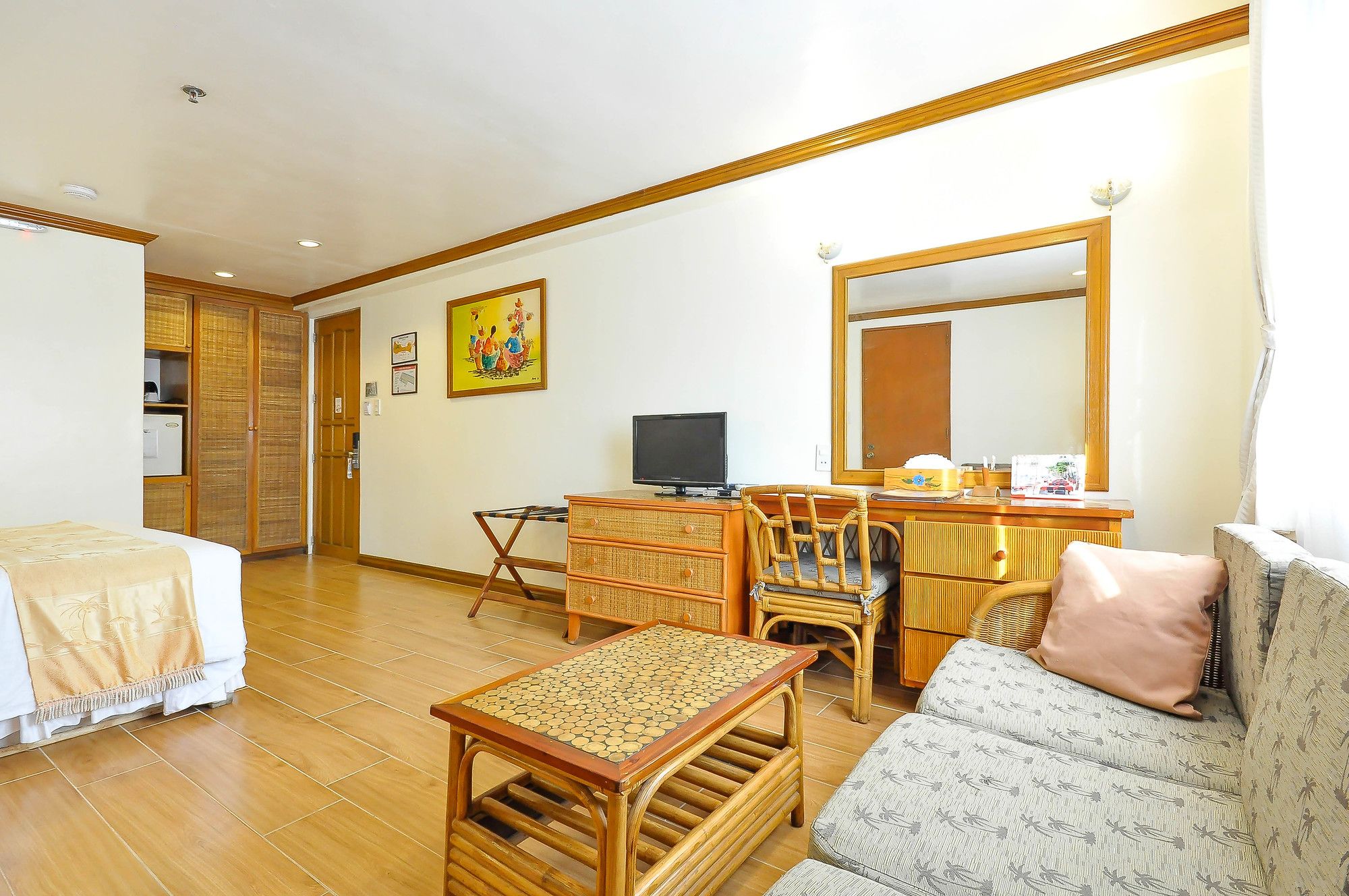 Red Coconut Beach Hotel