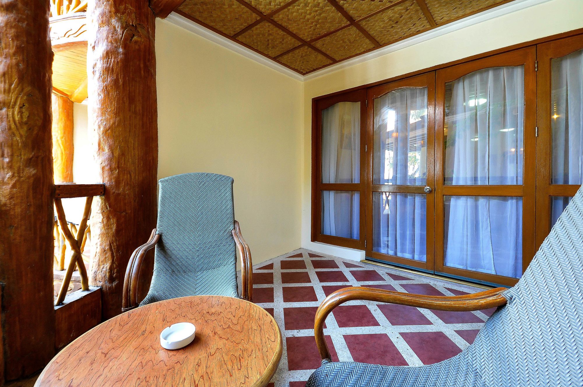 Red Coconut Beach Hotel
