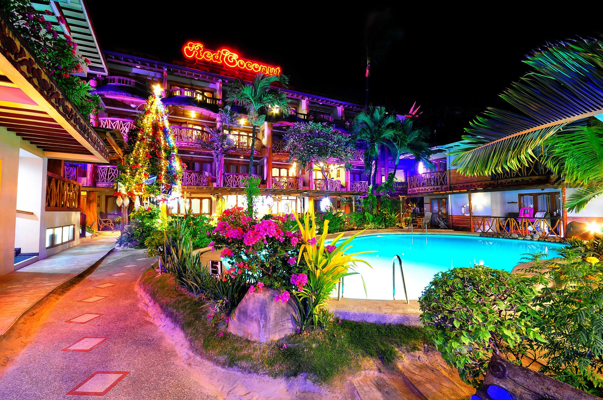 Red Coconut Beach Hotel