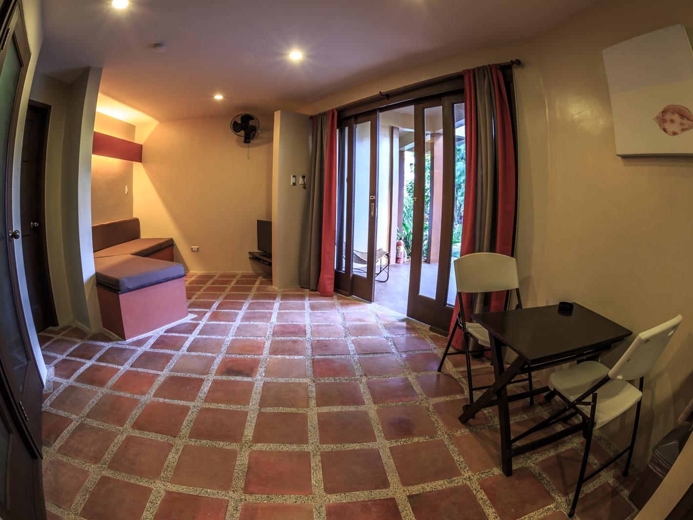 Reef Retreat Resort