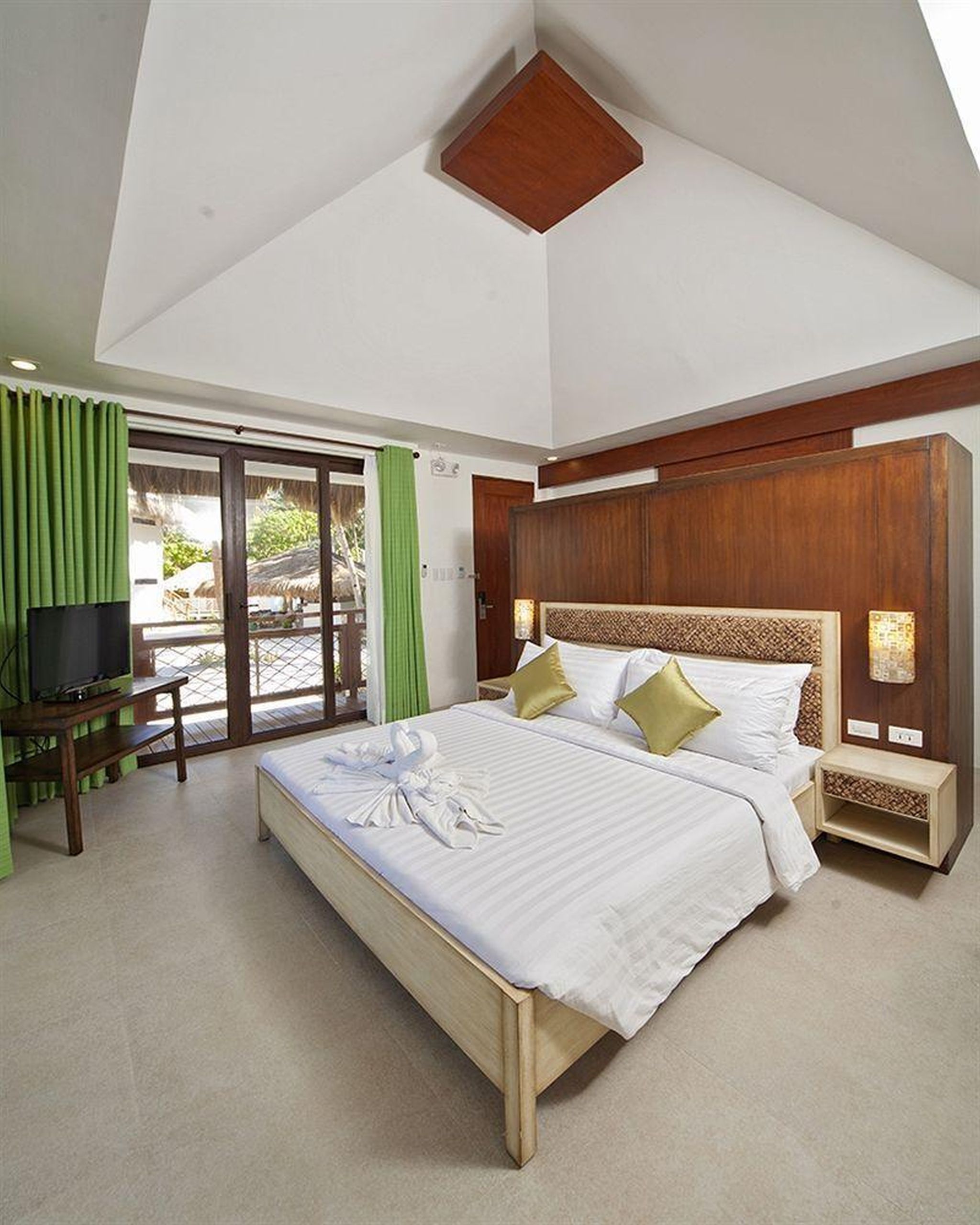 Rieseling Boracay Beach Resort