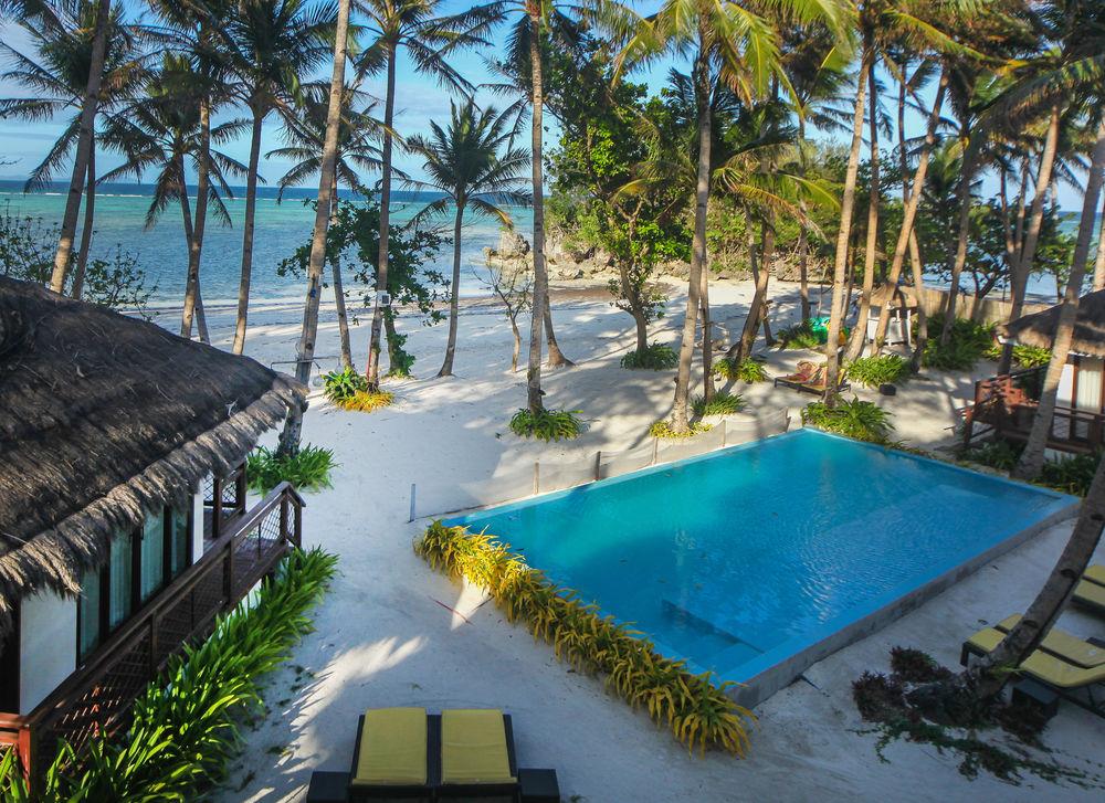 Rieseling Boracay Beach Resort