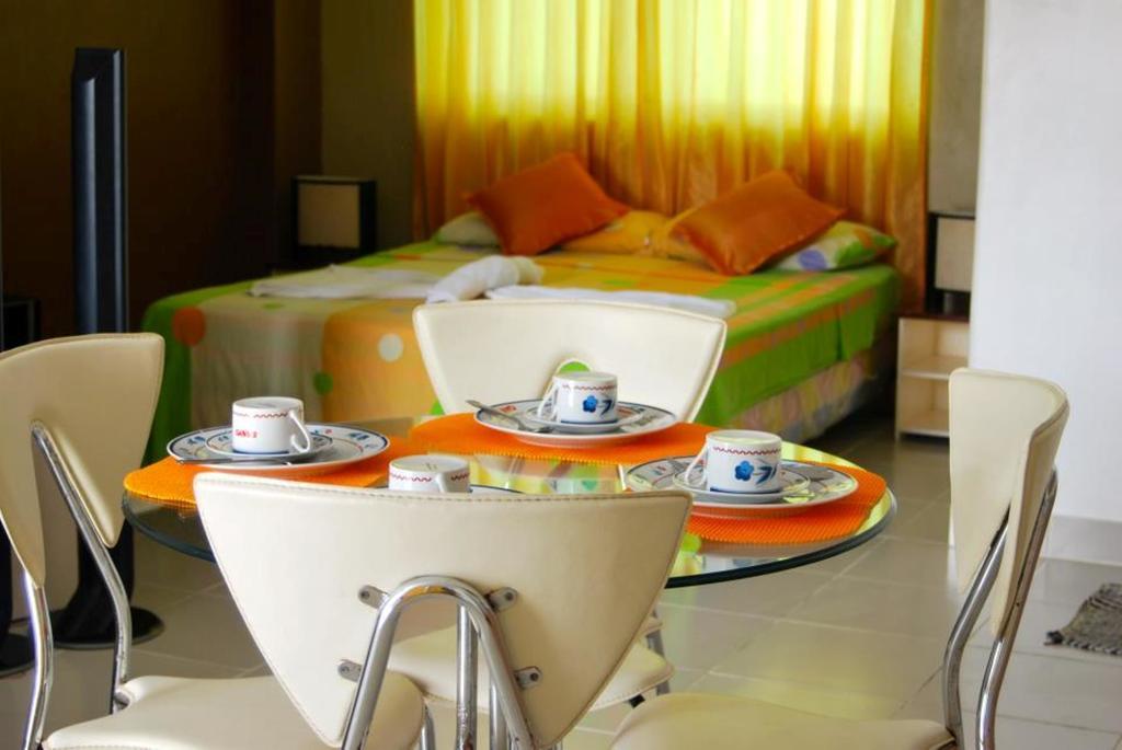 Roxon Apartments