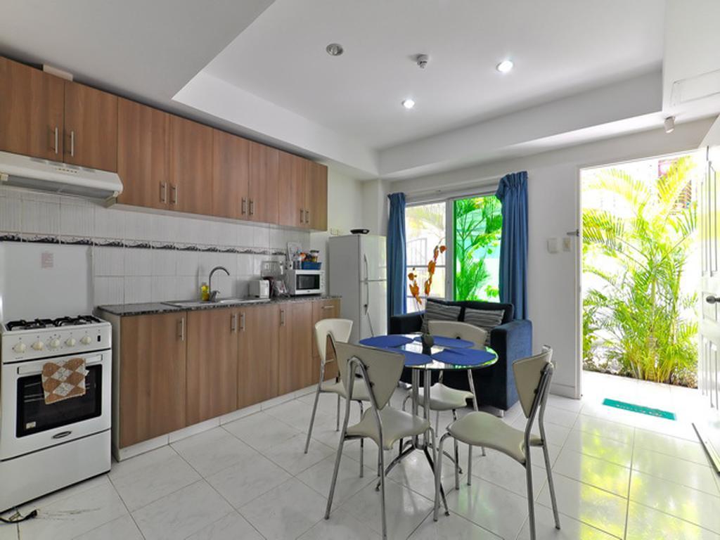 Roxon Apartments