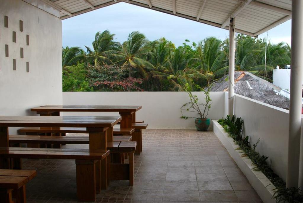 Roxon Apartments
