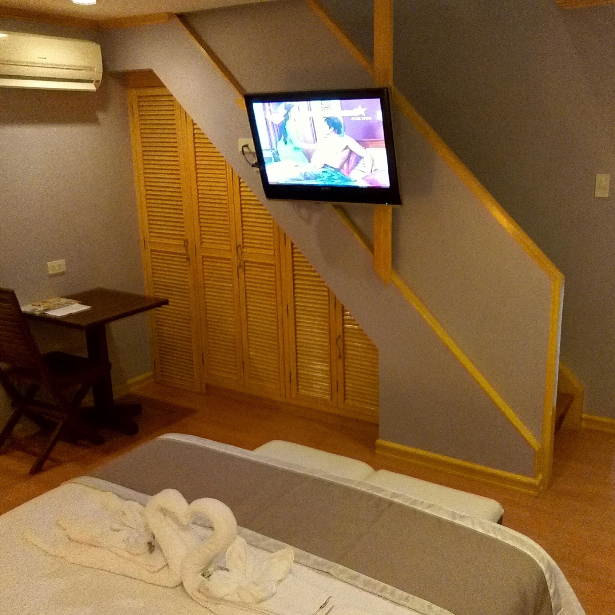 Shore Time Hotel Boracay