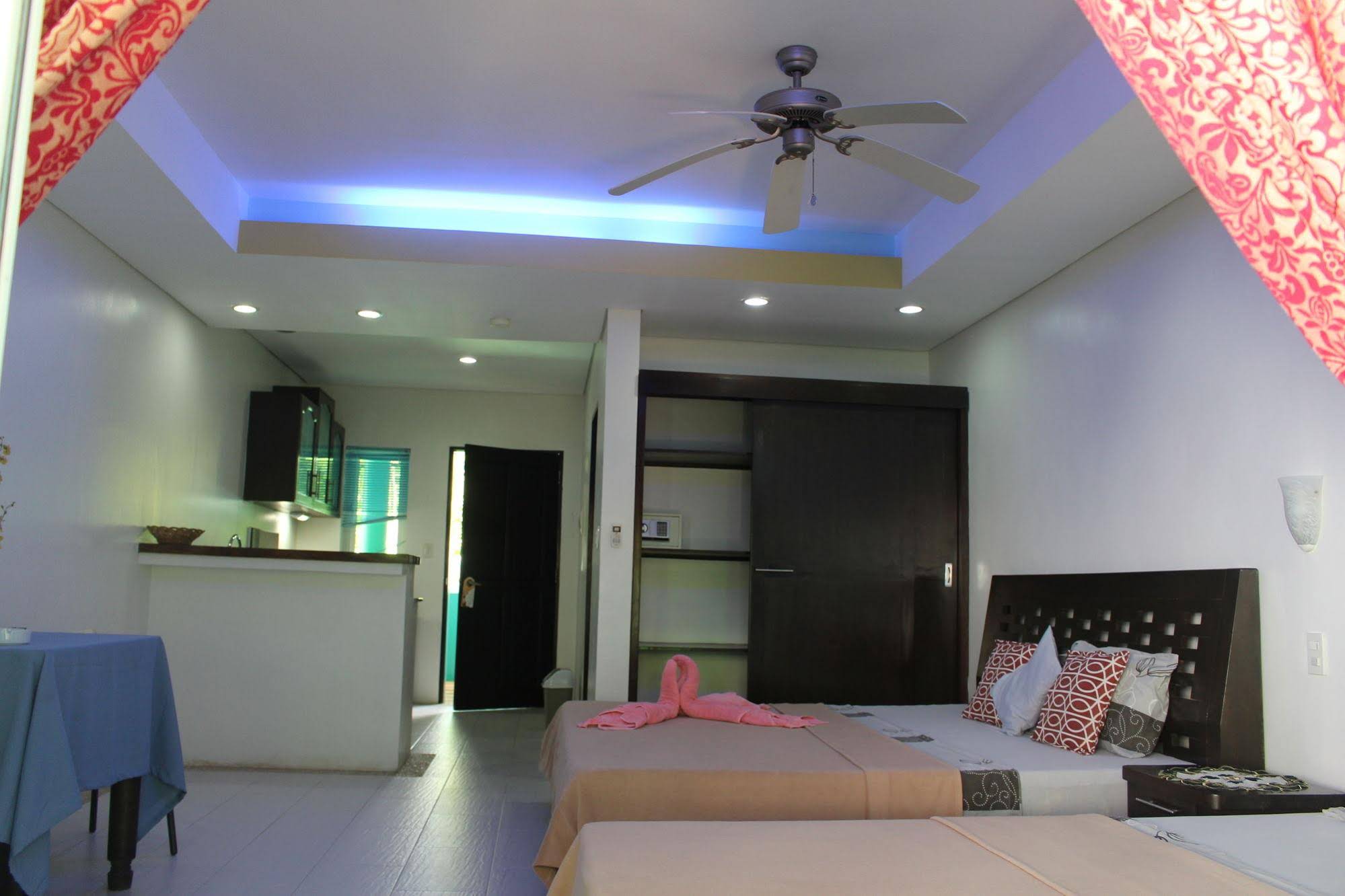 Sundown Resort and Austrian Pension House