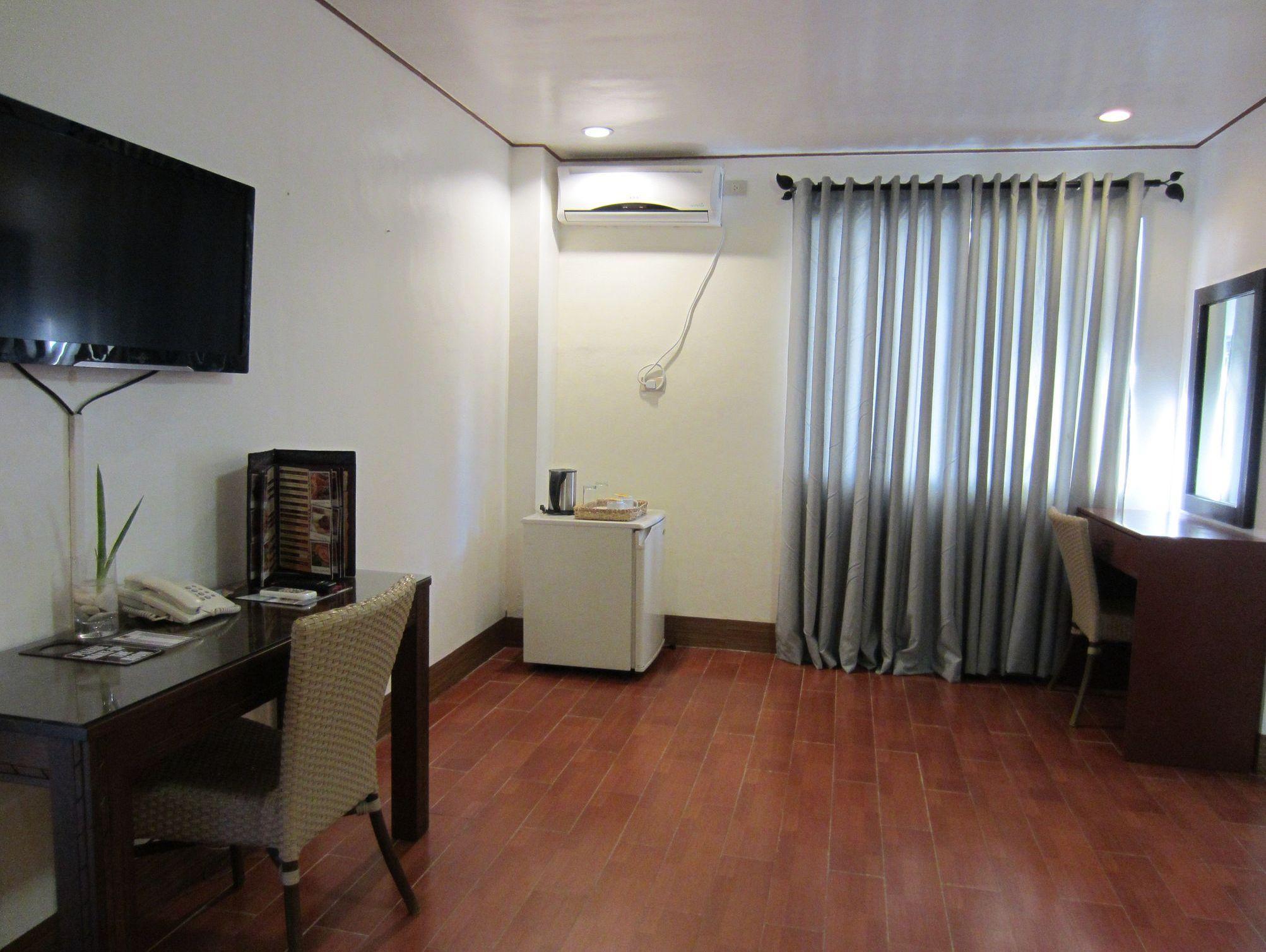 Sur Beach Resort Boracay