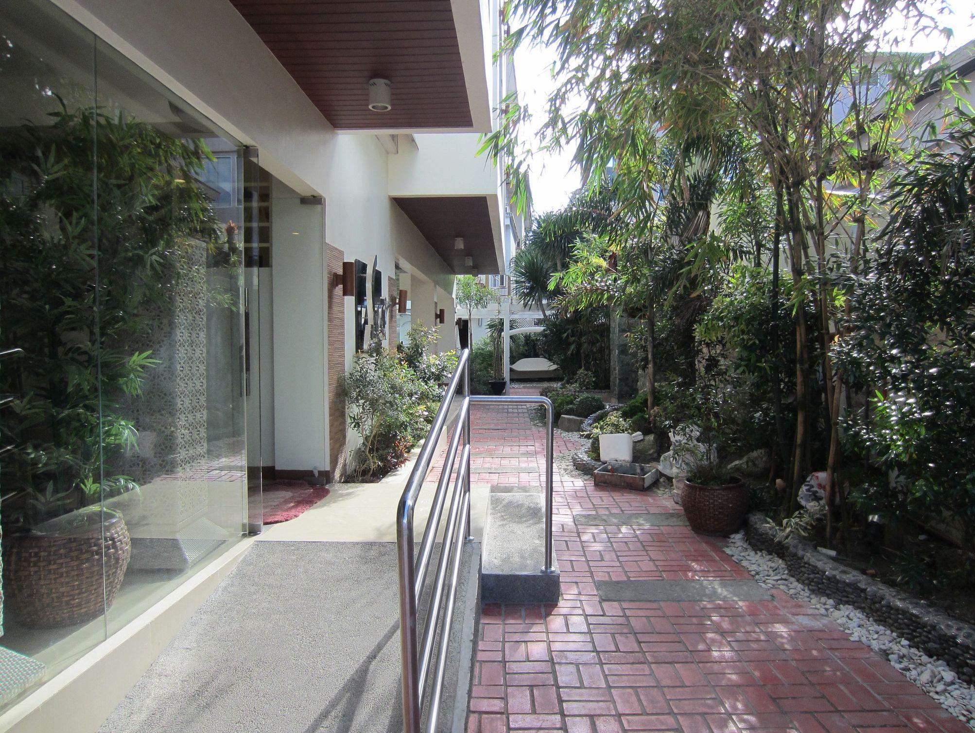 Sur Beach Resort Boracay
