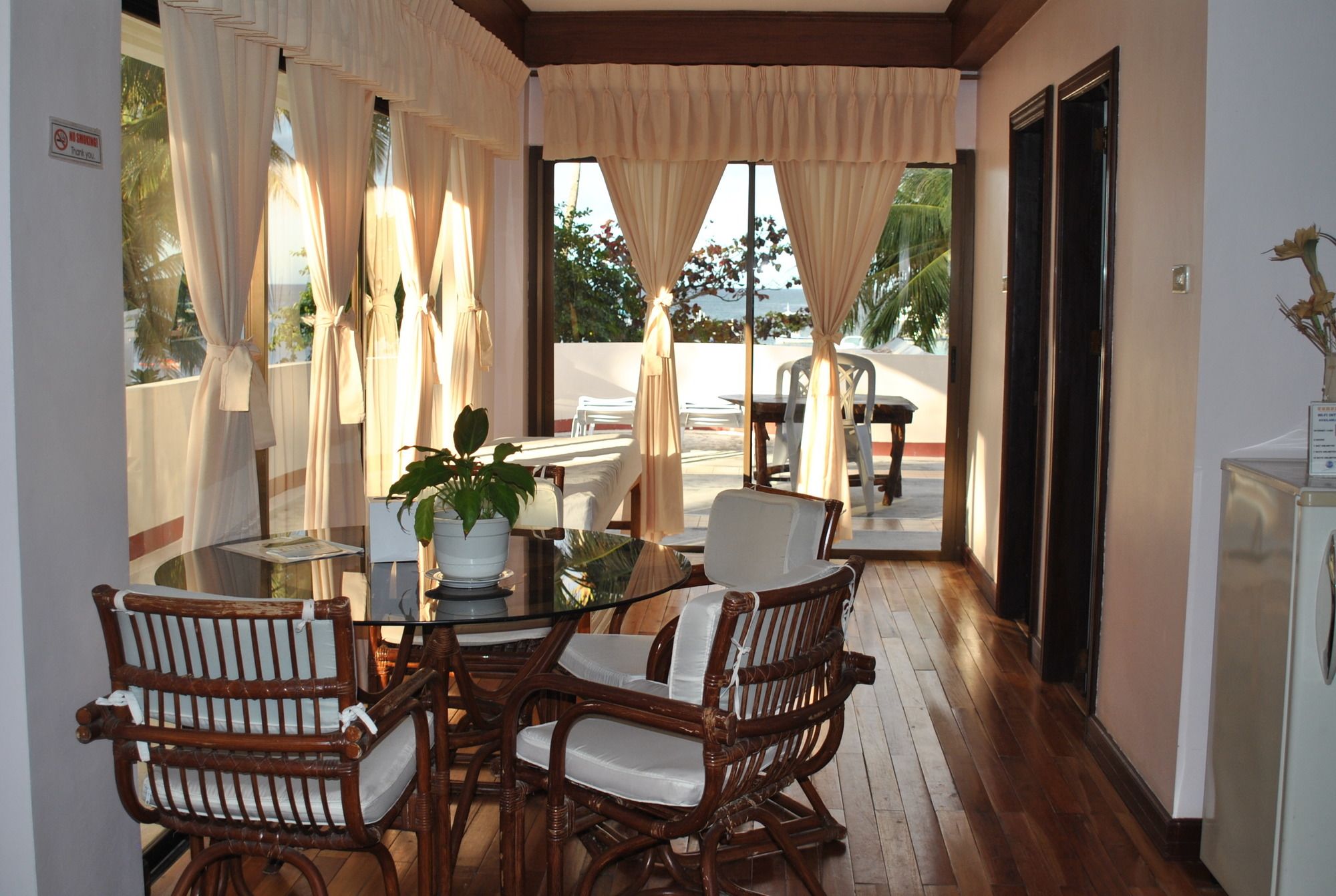 Surfside Boracay Resort & Spa