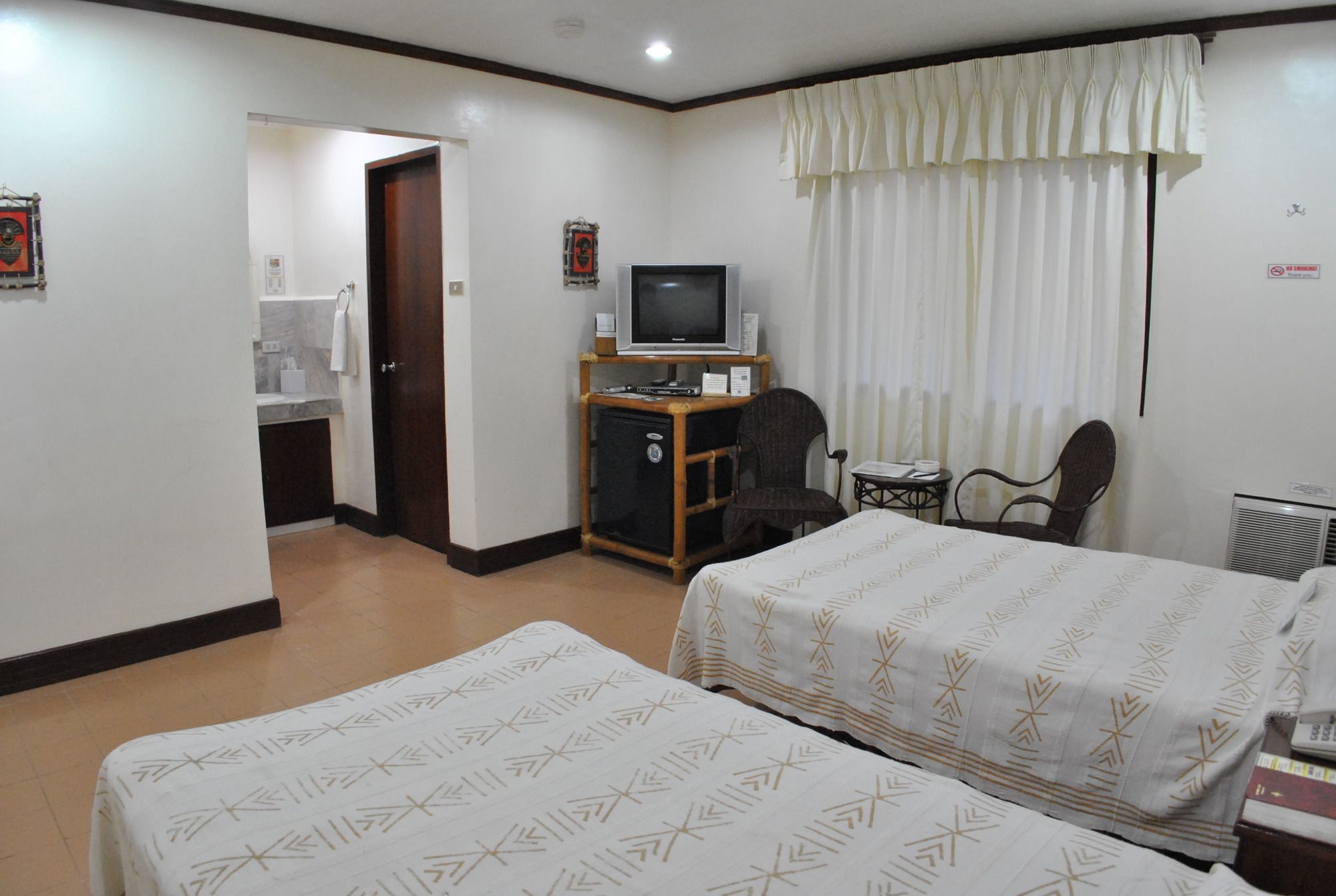 Surfside Boracay Resort & Spa