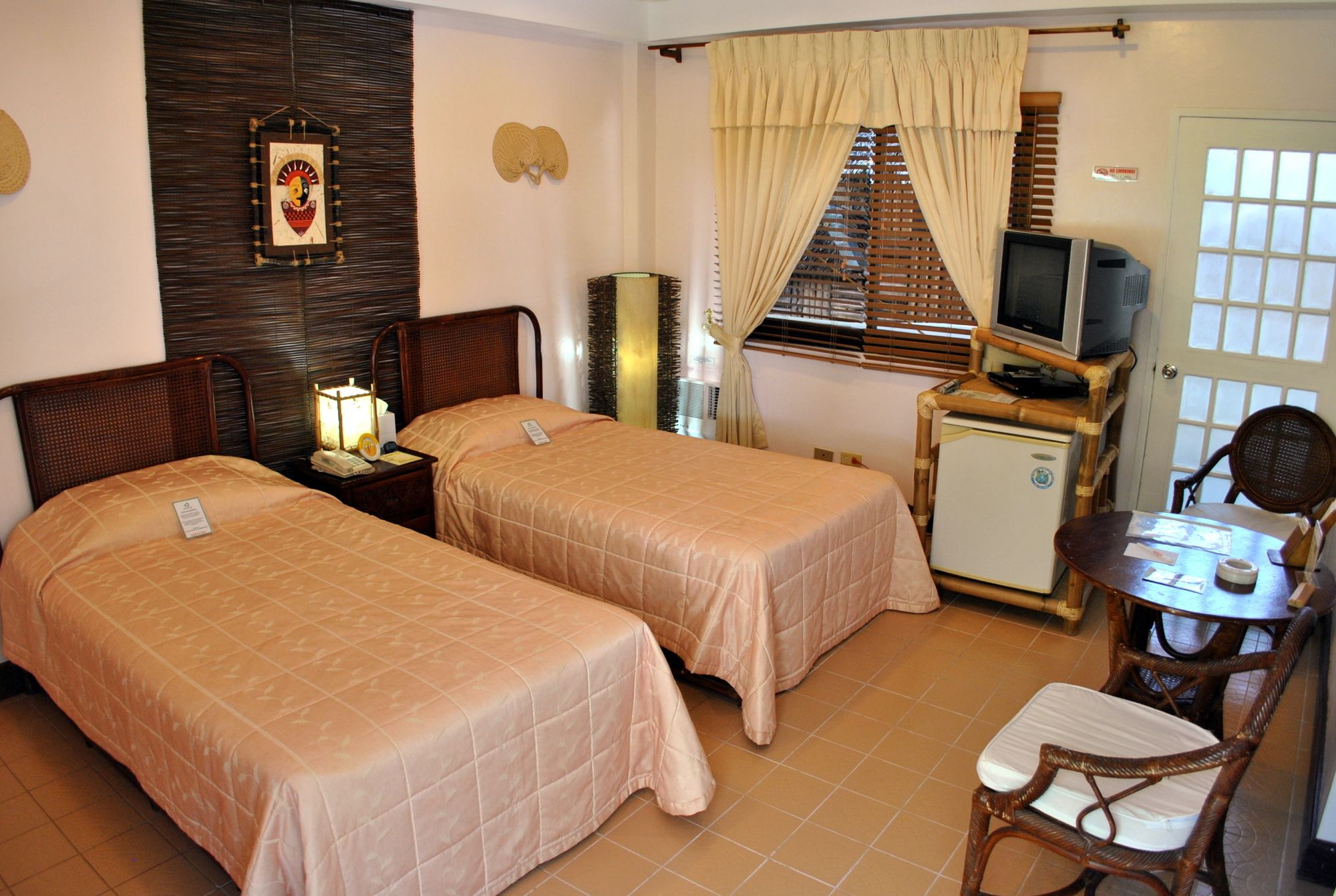 Surfside Boracay Resort & Spa