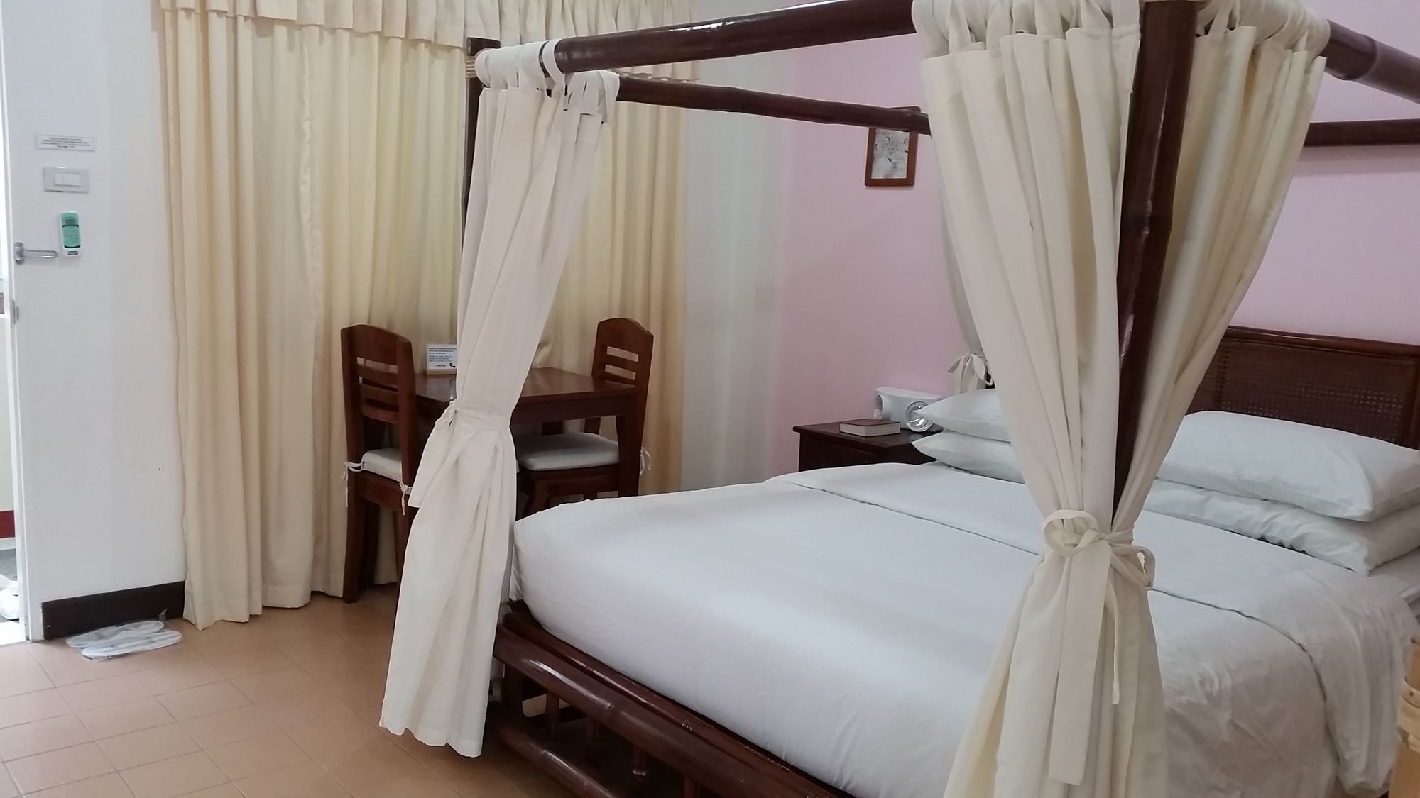 Surfside Boracay Resort & Spa
