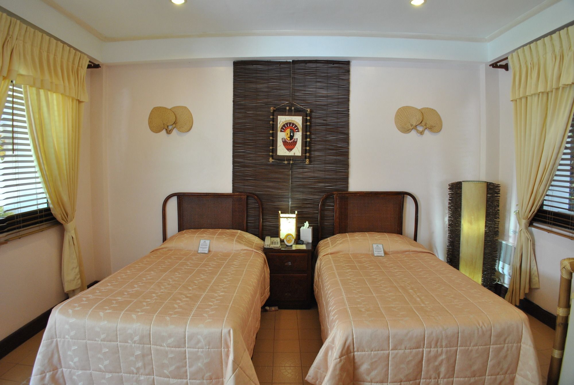 Surfside Boracay Resort & Spa
