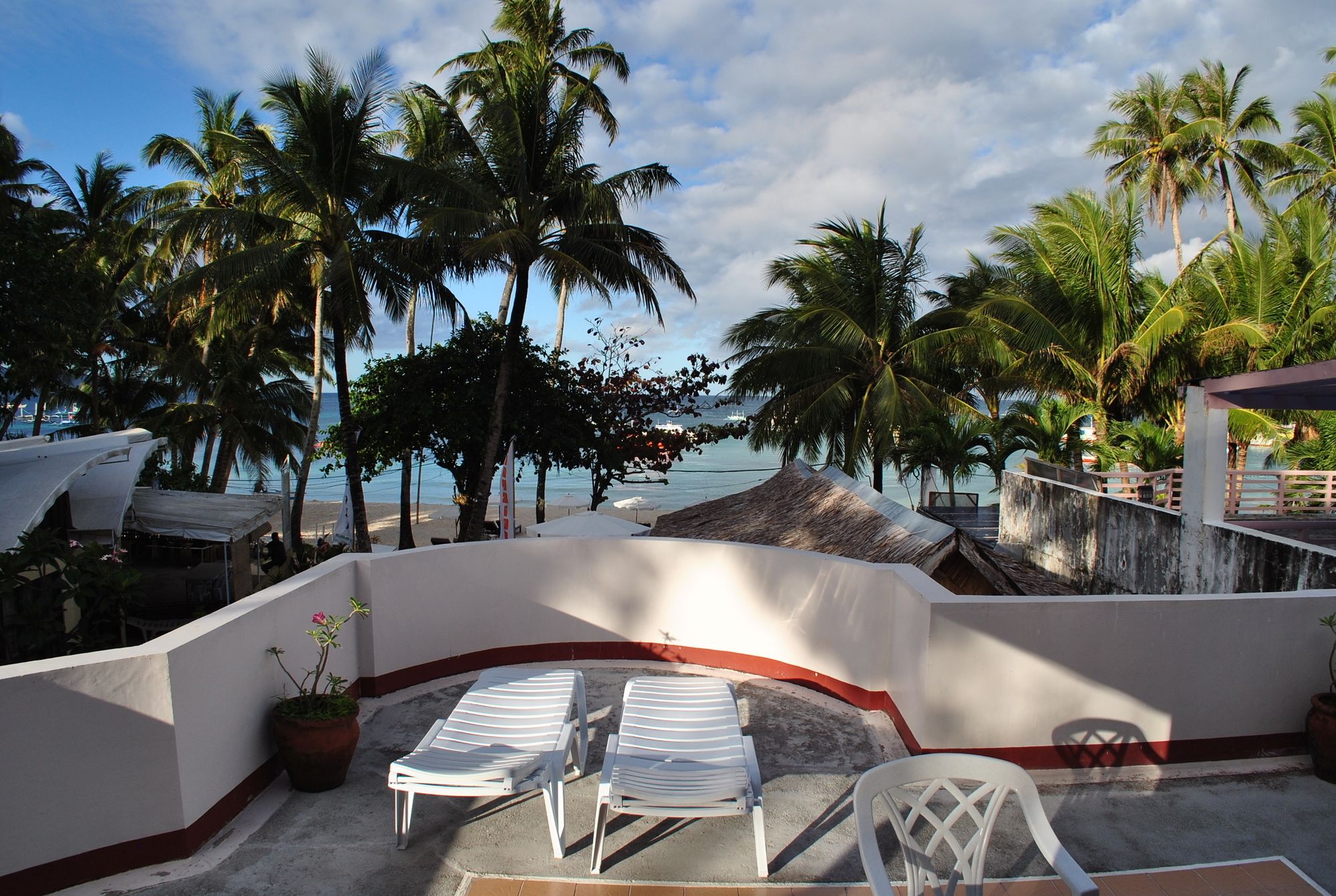Surfside Boracay Resort & Spa