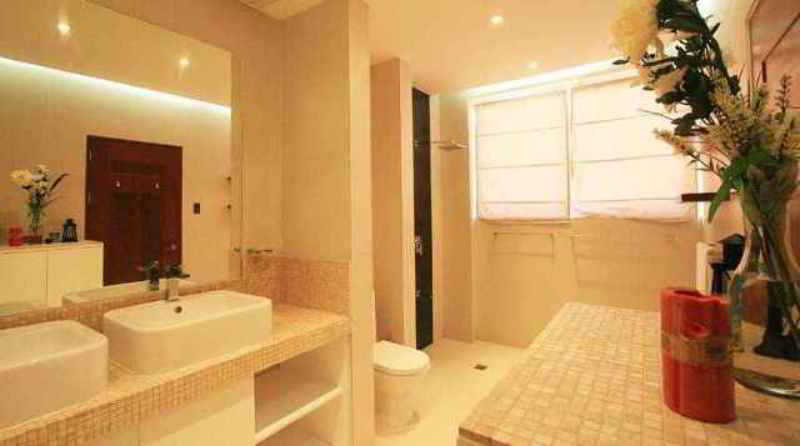Tanawin Resort & Luxury Apartments
