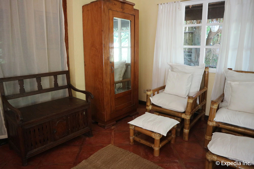 The Sun Villa Hilltop Resort & Spa