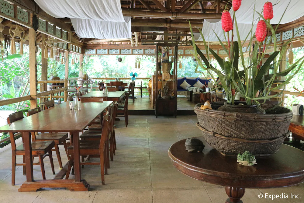 The Sun Villa Hilltop Resort & Spa