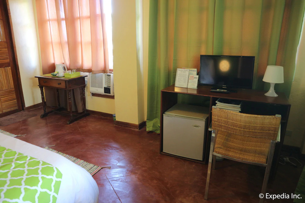 The Sun Villa Hilltop Resort & Spa